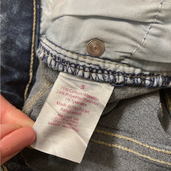 No Boundaries | Women’s Mid Rise Acid Wash Mini Denim Skirt - Picture 4 of 6